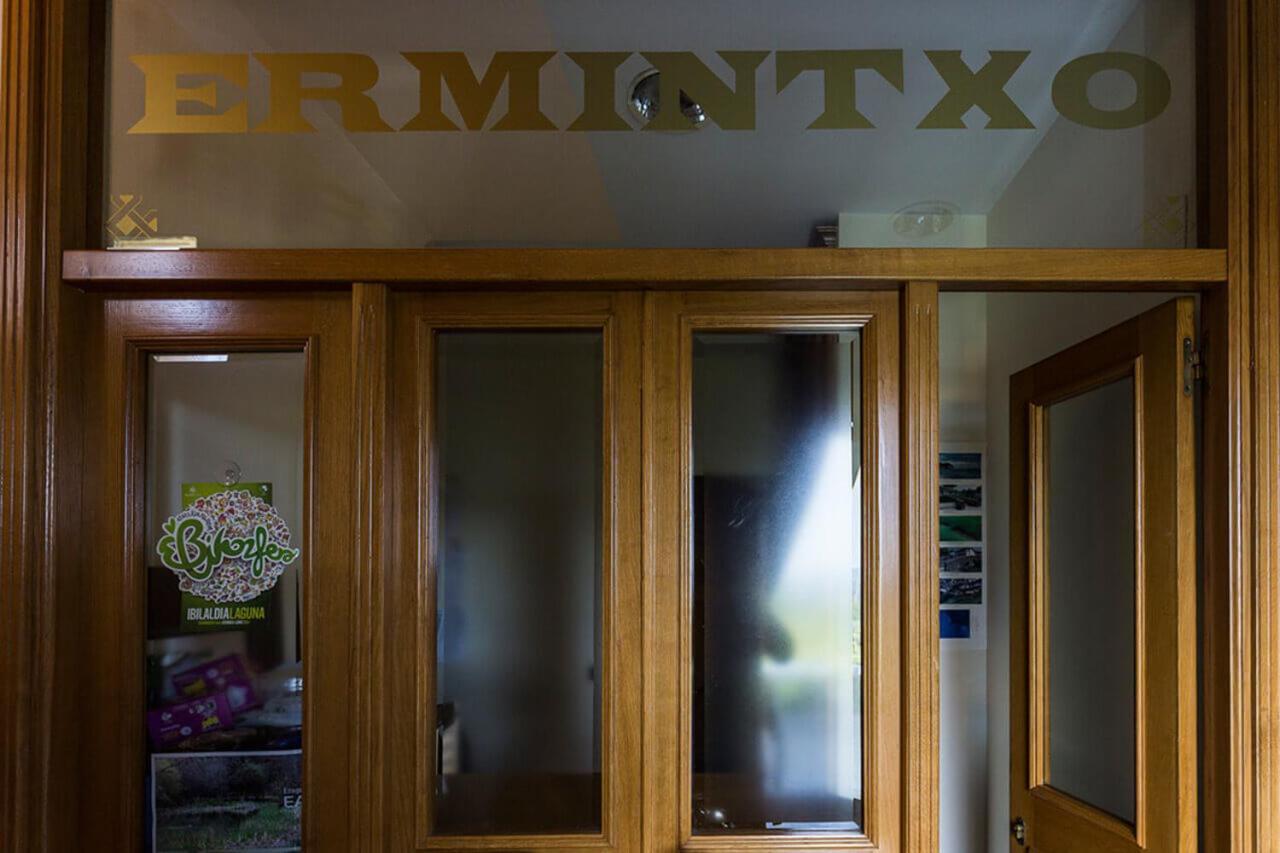 Hotel Ermintxo Ea Exterior foto